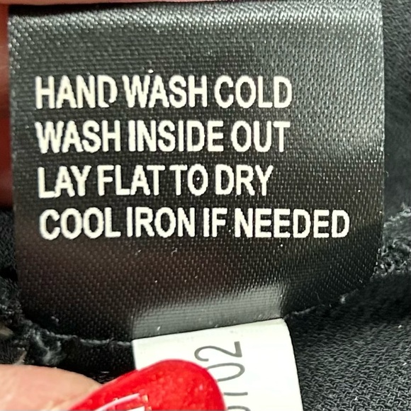 Gianni Bini Black Ruffle Sleeve Blouse Size: Small Excellent Condition - Picture 8 of 8